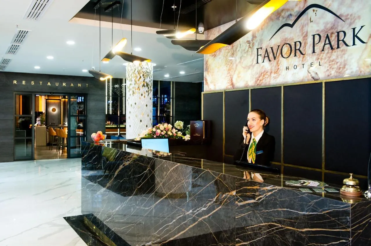 Favor Park Hotel Kyiv 4*,