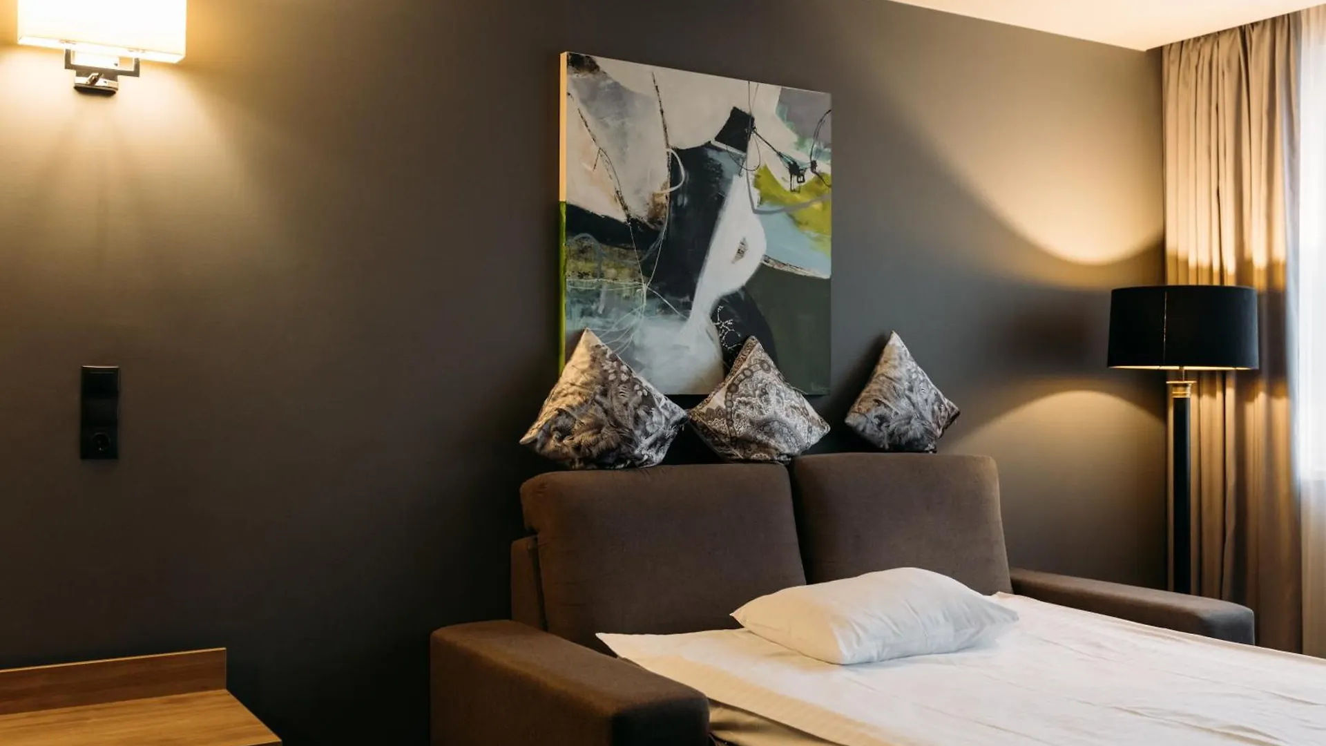 Favor Park Hotel Kyiv 4*,  Ukraine